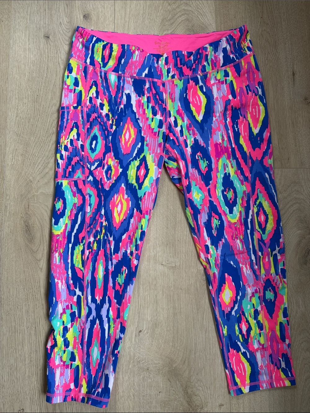 Lilly Pulitzer  Luxletec XL Bright Multi-Color Active Capri Leggings